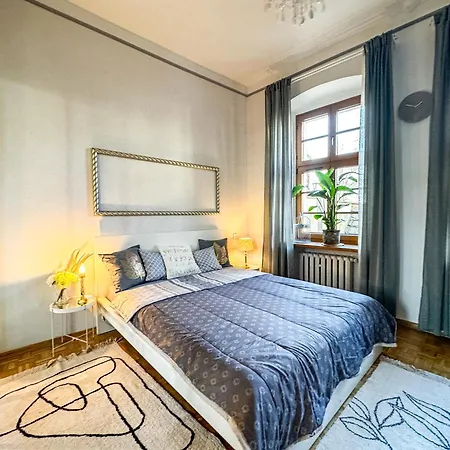Luxury Decor & Amazing Island Views, Center! 5mins Rynek Apartment *