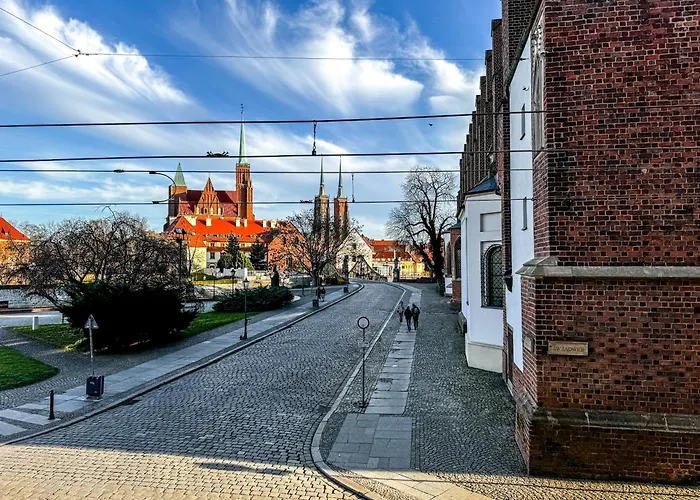 Luxury Decor & Amazing Island Views, Center! 5mins Rynek 아파트