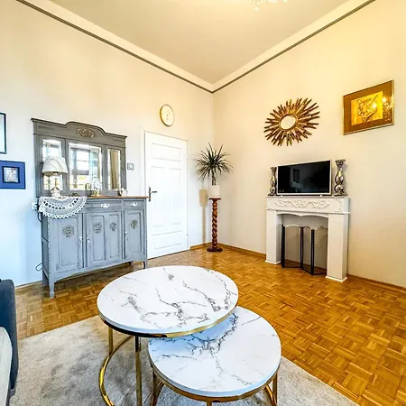 Luxury Decor & Amazing Island Views, Center! 5mins Rynek Lejlighed
